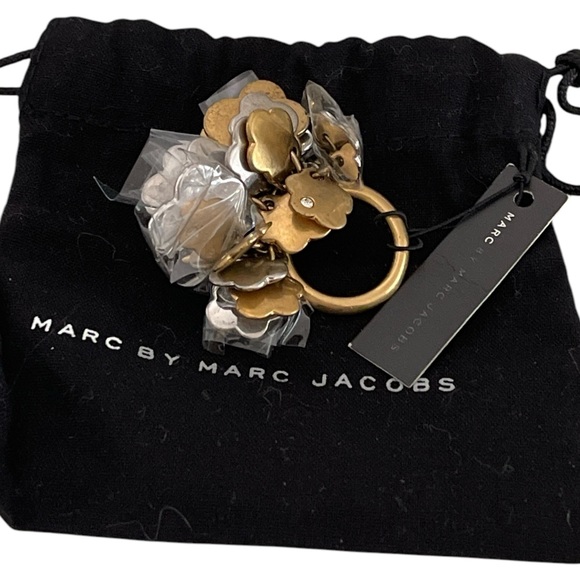 Marc By Marc Jacobs Jewelry - NWT! MARC JACOBS MULTI PETAL CHARM RING